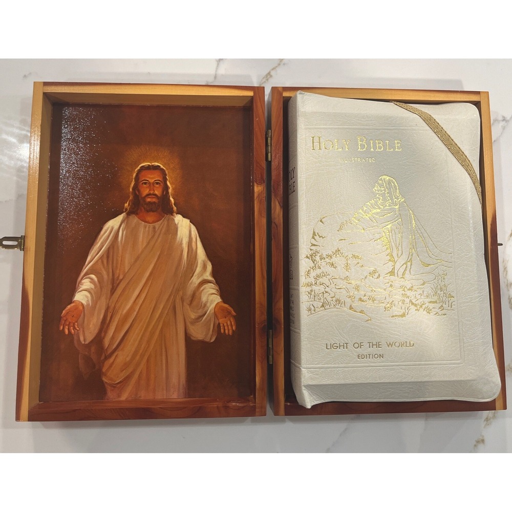 Holy Bible Illustrated Light of the World Edition 1971 In‎ Engraved Cedar Box